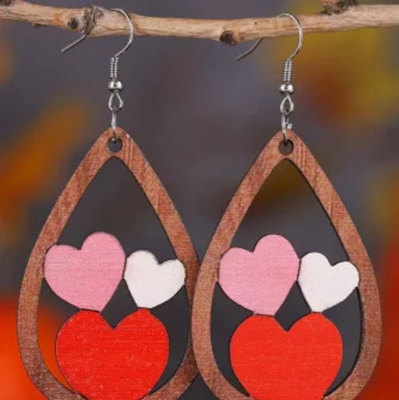 π₯New wooden heart earrings πβ€π€ - Picture 2 of 4